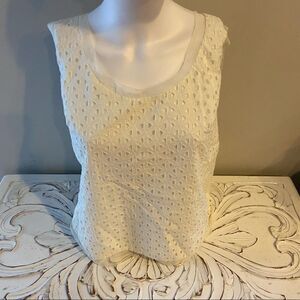 Jones New York Collection cream colored tank size 8